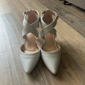 Kelly & Katie Silver Sparkle Heels Size 7 NIB